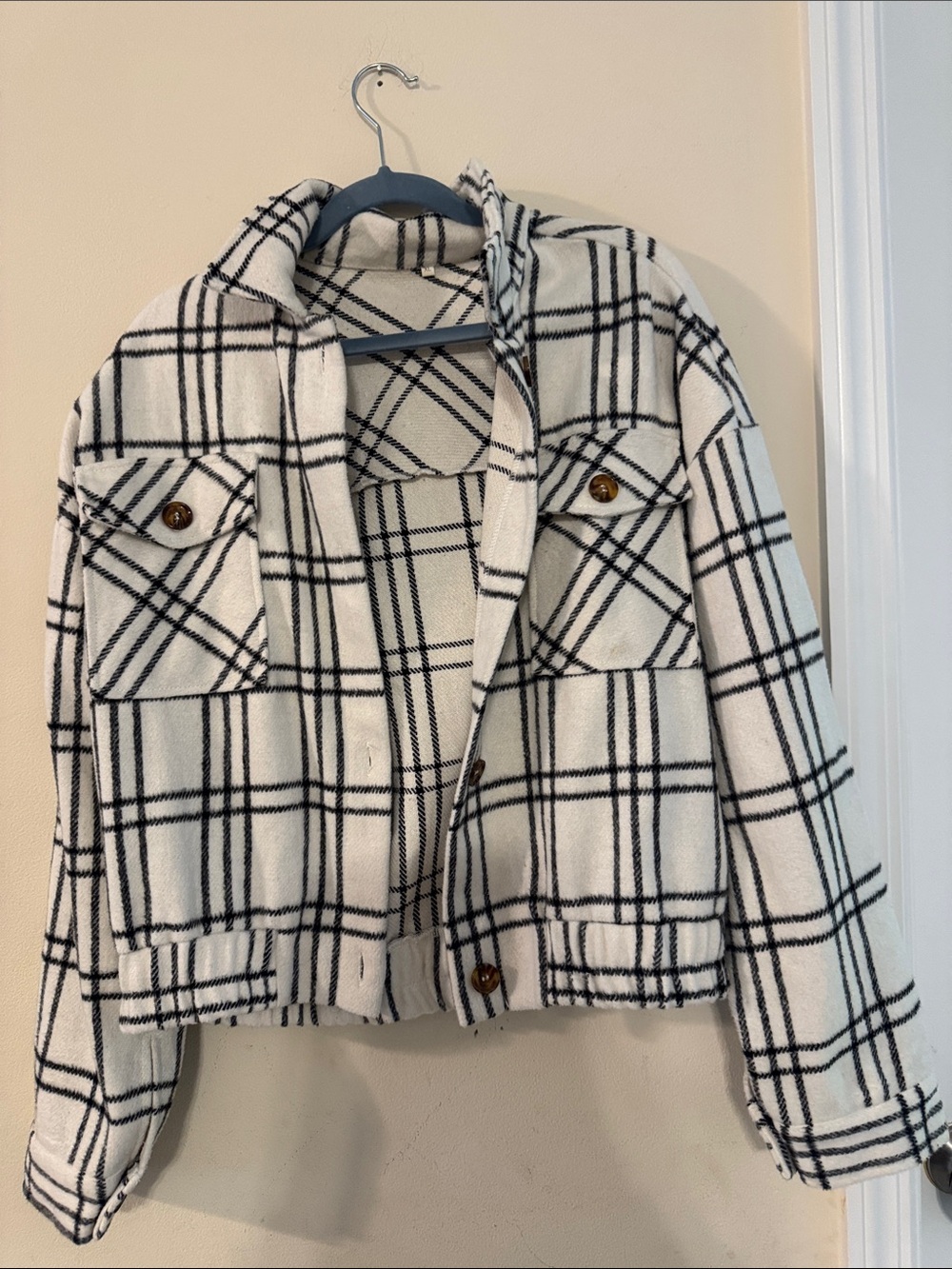 Plaid Button-Front Shacket Jacket - White/Black
